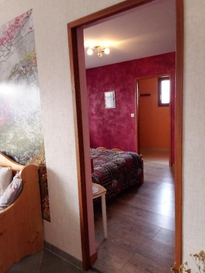 Auberge Les Volpilieres Ruynes-en-Margeride ภายนอก รูปภาพ