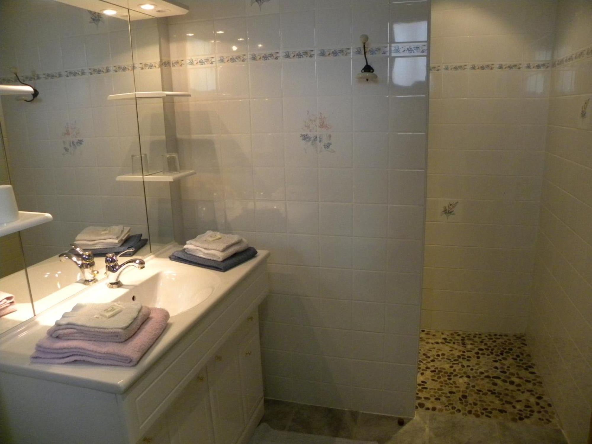 Auberge Les Volpilieres Ruynes-en-Margeride ภายนอก รูปภาพ