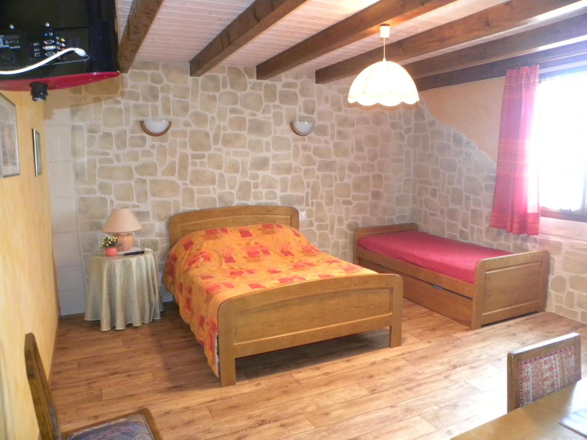 Auberge Les Volpilieres Ruynes-en-Margeride ภายนอก รูปภาพ